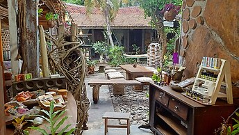 Santhiku Hotel, Villas, Yoga & SPA