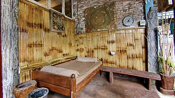 Santhiku Hotel, Villas, Yoga & SPA