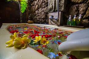 Santhiku Hotel, Villas, Yoga & SPA