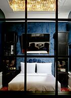 Provocateur, Berlin, a part of Sircle Collection