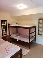 Cabinas Pura Vida Bed & Breakfast