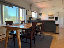 Harbor Inn Self Check-in Hotel