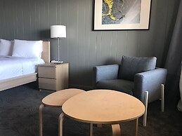 Harbor Inn Self Check-in Hotel