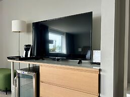 Harbor Inn Self Check-in Hotel