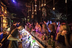 Che Tulum Hostel & Bar