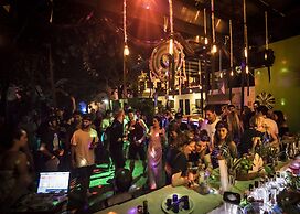 Che Tulum Hostel & Bar