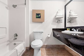 Magnolia Bluffs, BW Signature Collection