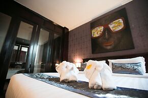 Seasons Riverside Hotel