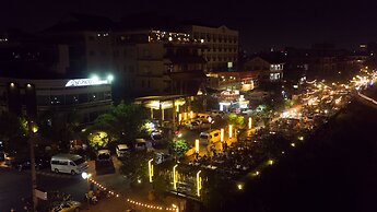 Seasons Riverside Hotel