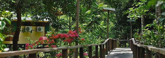 Bilit Adventure Lodge