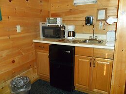 Big Bear Manor Spa Cabins