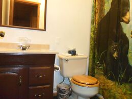 Big Bear Manor Spa Cabins