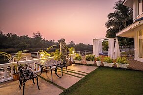 Stone Wood River Front