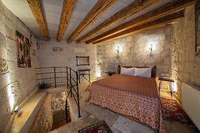 Chelebi Cave House