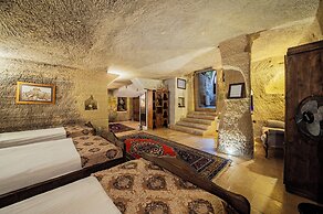 Chelebi Cave House