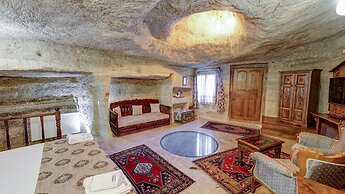 Chelebi Cave House