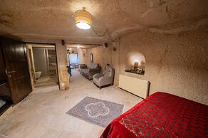 Chelebi Cave House
