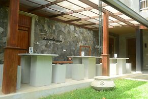 Nil Diya Mankada Safari Lodge