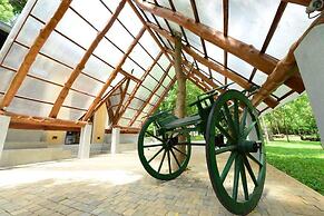 Nil Diya Mankada Safari Lodge