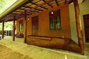 Nil Diya Mankada Safari Lodge