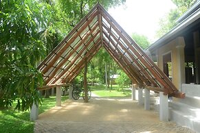 Nil Diya Mankada Safari Lodge