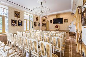 Dom Romanovykh Mini-Hotel