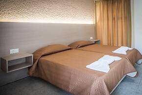 Essential Summer - Adults only