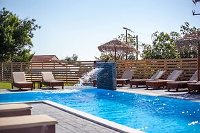 Essential Summer - Adults only