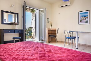 Marias Garden Apartments