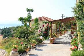 Marias Garden Apartments