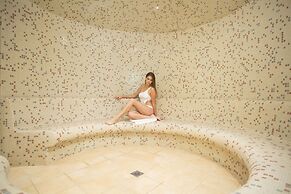 Porto Galini Seaside Resort & Spa