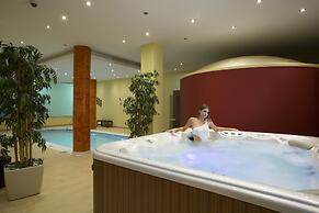 Porto Galini Seaside Resort & Spa