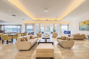 Porto Galini Seaside Resort & Spa