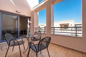 Porto Galini Seaside Resort & Spa