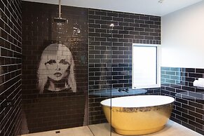 Boogie Woogie Beach House