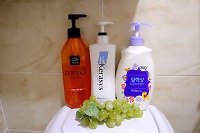 Happiness Full Guesthouse