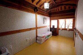 Happiness Full Guesthouse