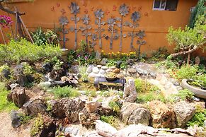 Happiness Full Guesthouse