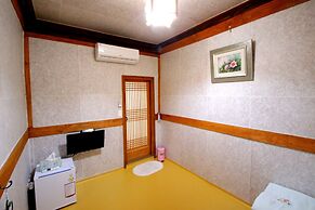 Happiness Full Guesthouse