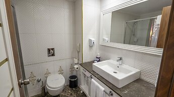 J'adore Deluxe Hotel & Spa