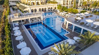 J'adore Deluxe Hotel & Spa