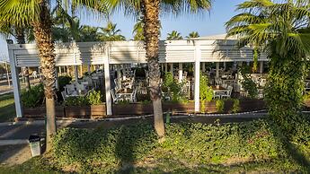 J'adore Deluxe Hotel & Spa