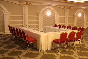 J'adore Deluxe Hotel & Spa