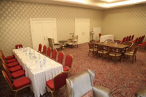 J'adore Deluxe Hotel & Spa