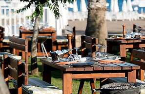 J'adore Deluxe Hotel & Spa