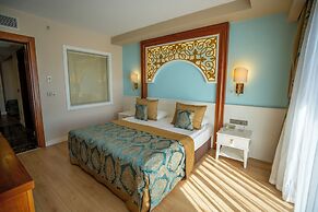 J'adore Deluxe Hotel & Spa