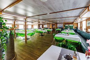 Botel Marina - Hostel