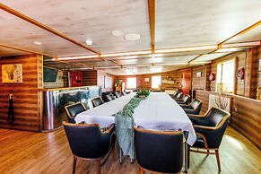 Botel Marina - Hostel