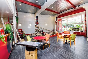 Botel Marina - Hostel