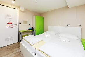 Botel Marina - Hostel